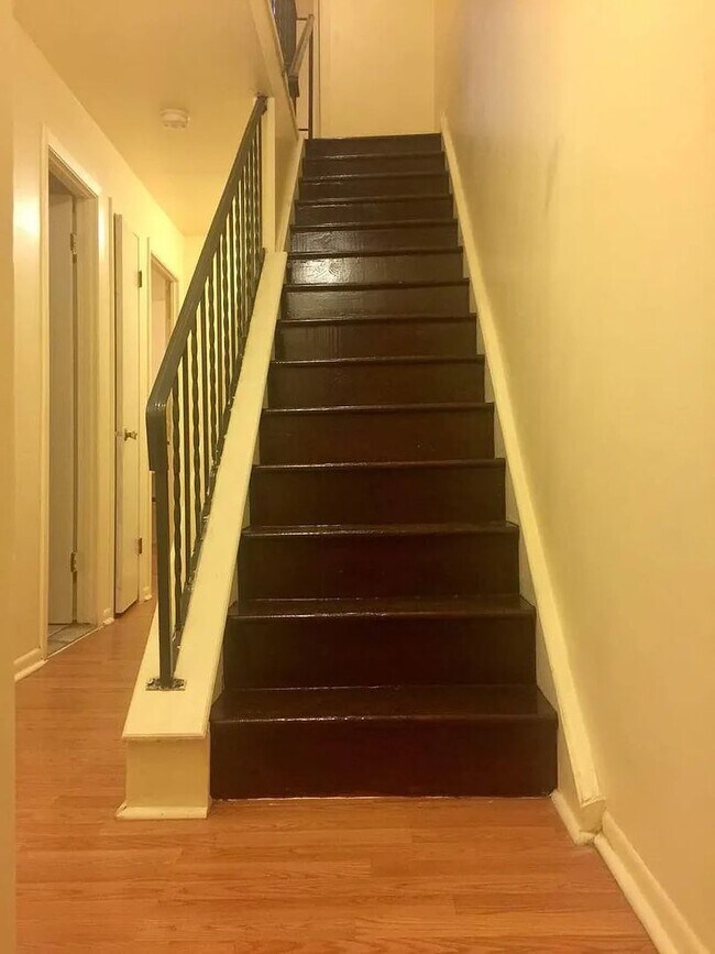 Building Photo - 4B2B house | Walking distance to Drexel Un...