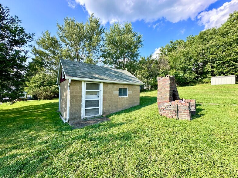 Building Photo - 1413 Laurel Pl