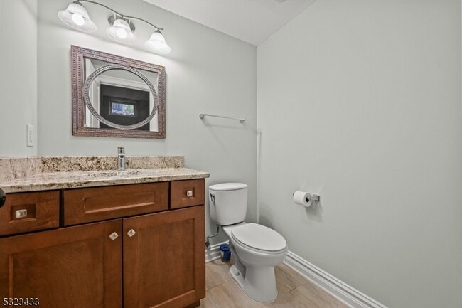 Building Photo - 64 Kent Pl Blvd