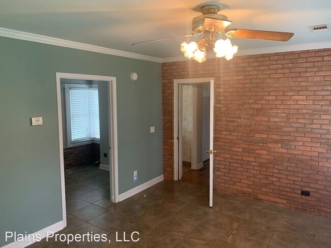 Building Photo - 4 br, 3.5 bath House - 505 N. Cary Drive