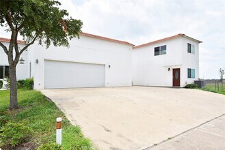 Building Photo - 6602 Rohan Rd