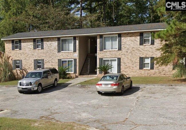Building Photo - 2919 Chatsworth Rd