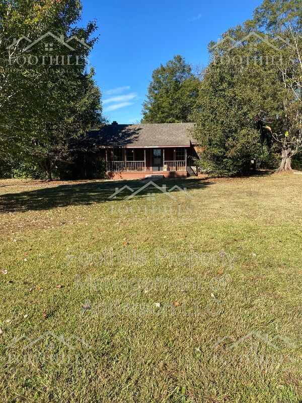 Primary Photo - 1018 Cothran Cir
