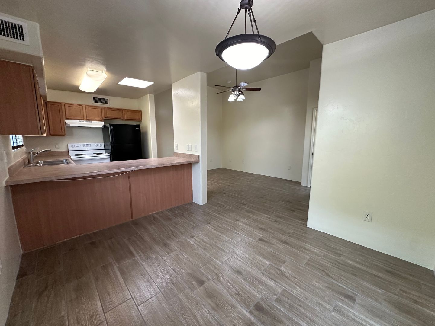 Building Photo - 6574 S Avenida Santa Carolina