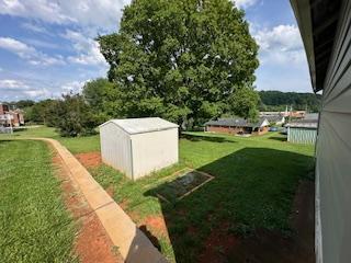 Building Photo - 410 Pell Ave