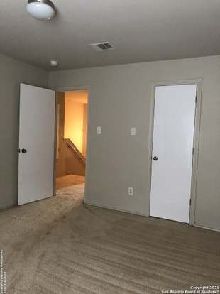 Building Photo - 2910 Candleside Dr