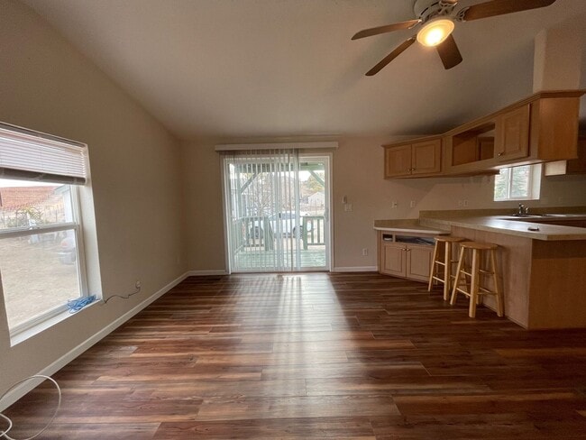 Building Photo - 5650 Farousse Way