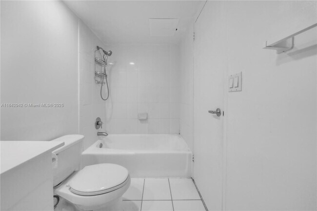 Building Photo - 3000 S Ocean Dr