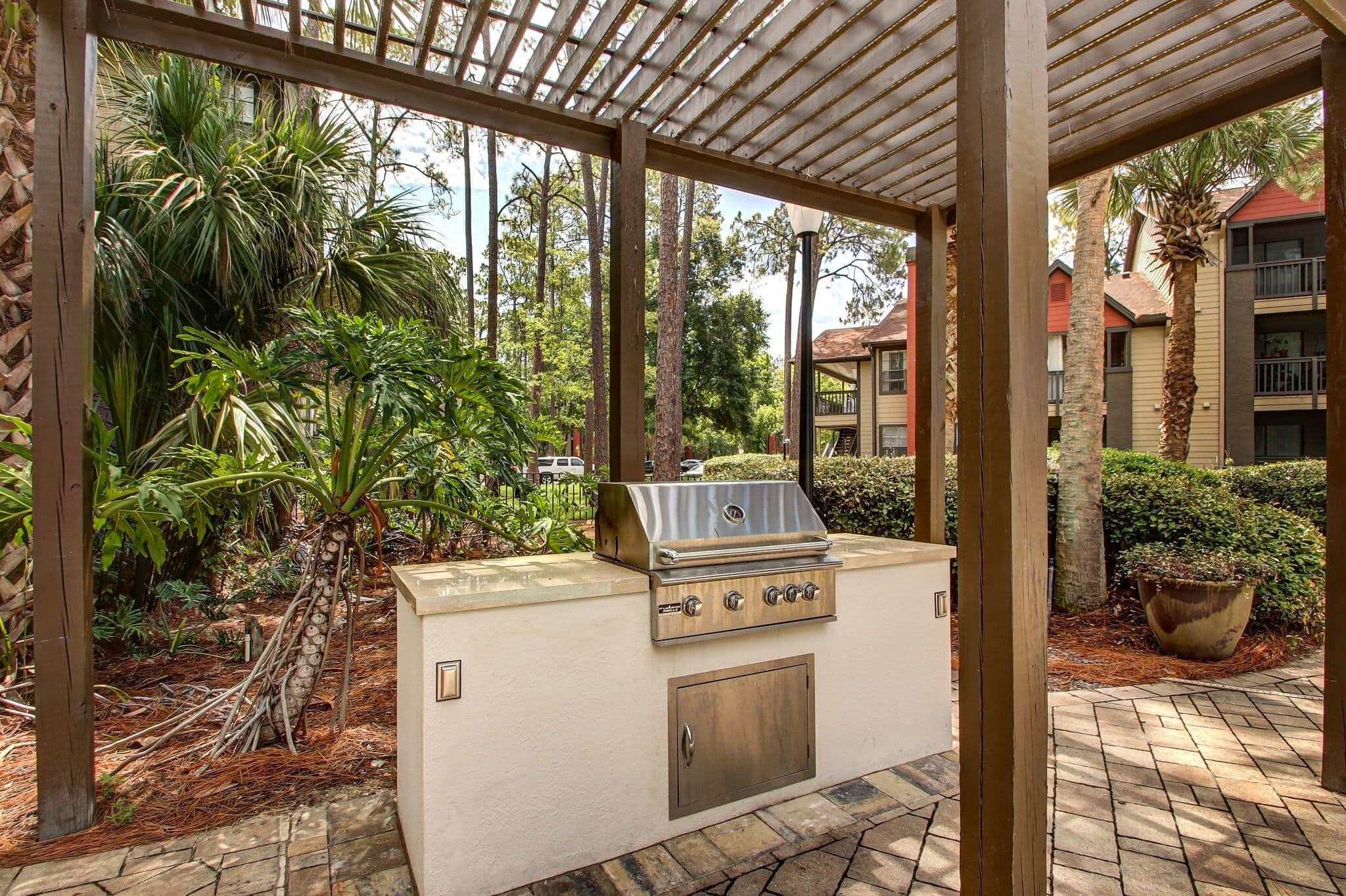 Building Photo - 10263 Whispering Forest Dr