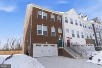 Building Photo - 1722 Water Xing Rd