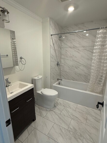 Building Photo - 124 Pearl St