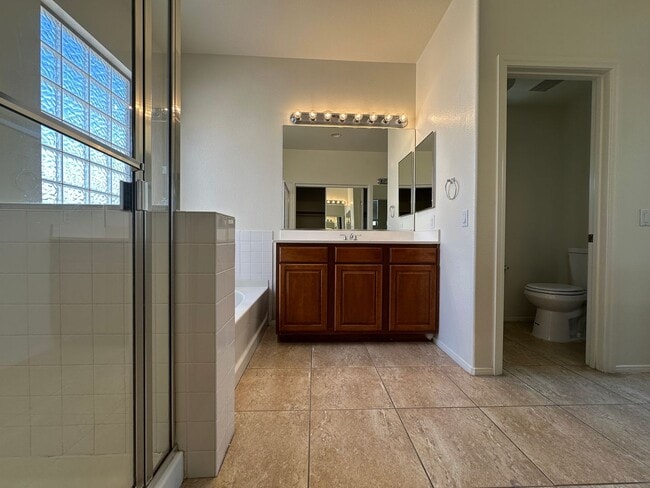 Building Photo - MADISON PLACE AT SUMMERLIN