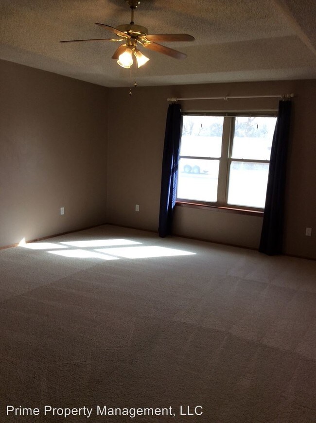 Building Photo - 3 br, 2 bath House - 116 Rosewood Dr.