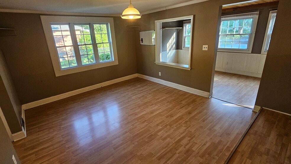 Building Photo - 35 Jackson St