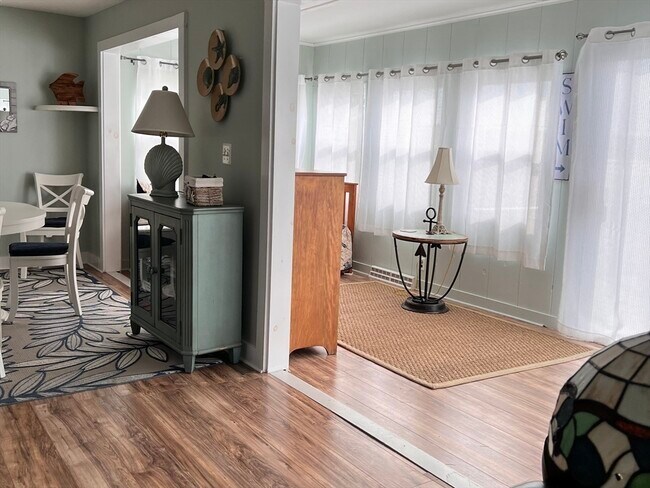 Building Photo - 11 Wallace Point Rd