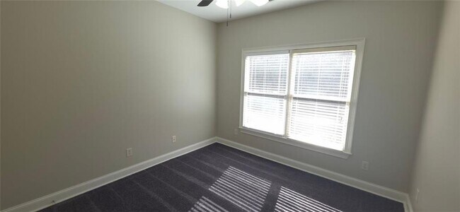 Building Photo - 1593 Park Hollow Ln NE