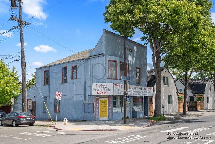Primary Photo - 931 University Ave