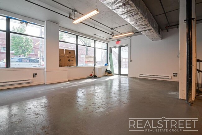 Floorplan - 349-351 Kent Ave