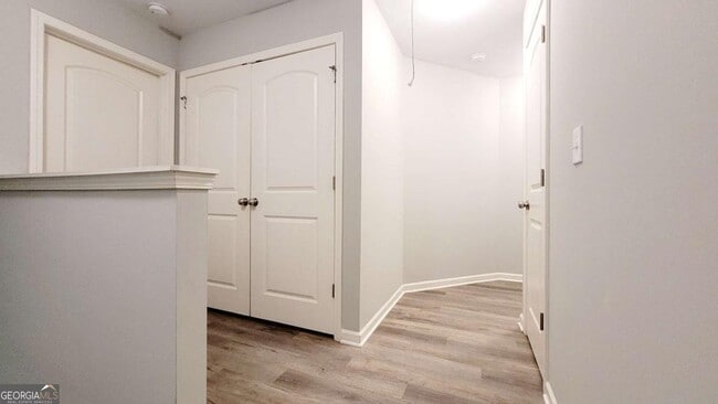 Building Photo - 2566 Piering Dr