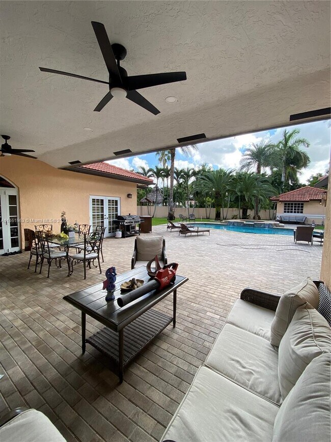 Building Photo - 531 NW 132nd Ave