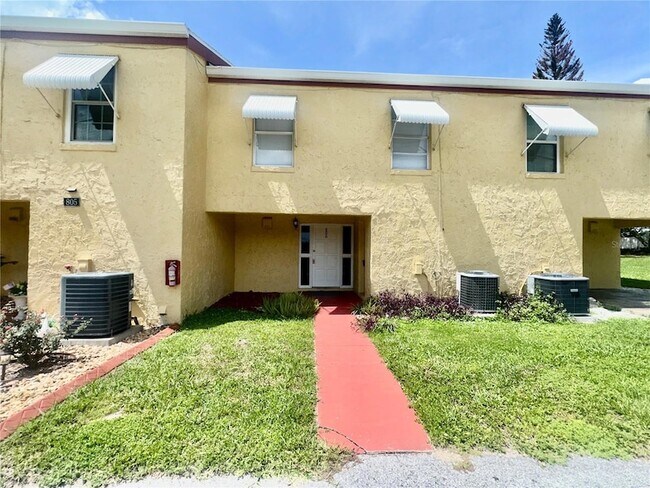 Building Photo - 5850 Cypress Gardens Blvd