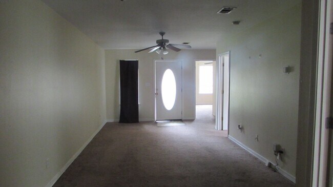 Building Photo - 5386 Quail Creek Cir