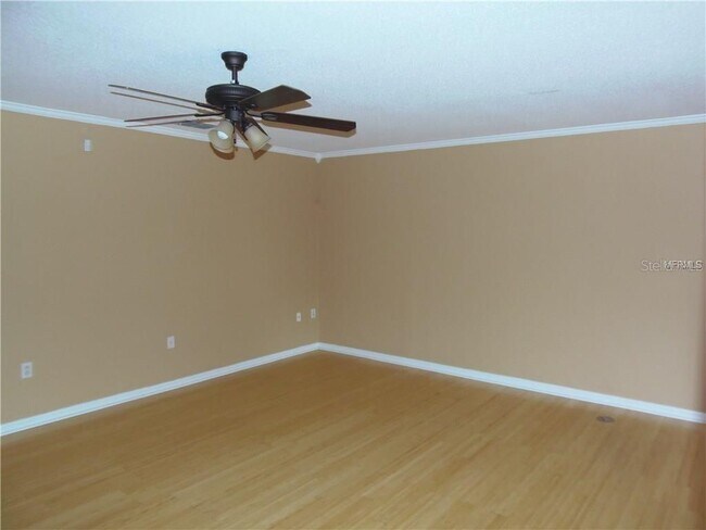 Building Photo - 4645 Ashburn Square Dr