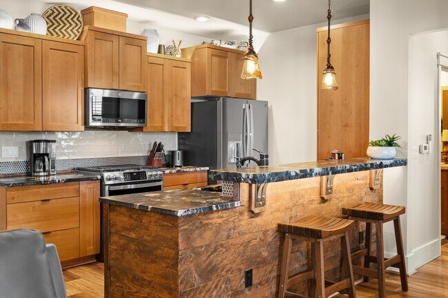 Building Photo - 24493 E Pinnacle Ct