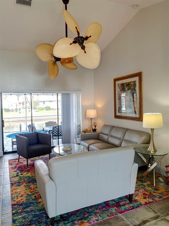 Building Photo - 572 Belvedere Ct