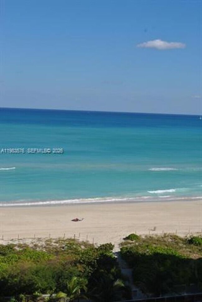 Building Photo - 6039 Collins Ave