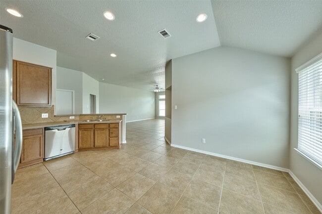 Building Photo - 9935 Knob Hollow Way