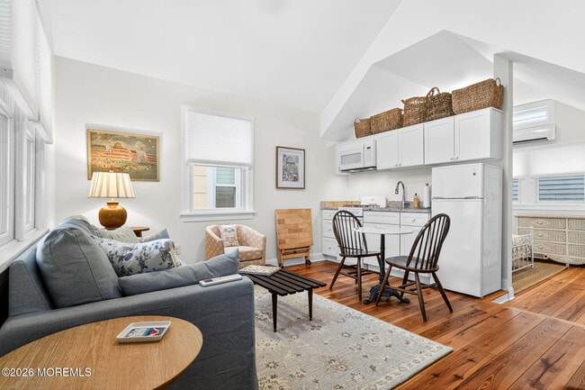 Building Photo - 78 New York Ave