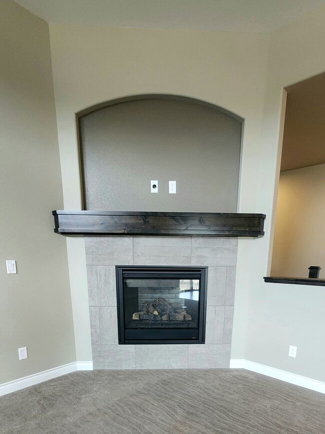 Building Photo - Amazing patio home for lease