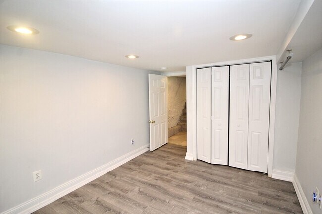 Building Photo - 1819 Jackson St