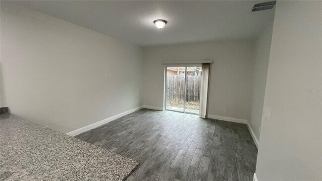 Building Photo - 4949 Ives Ave