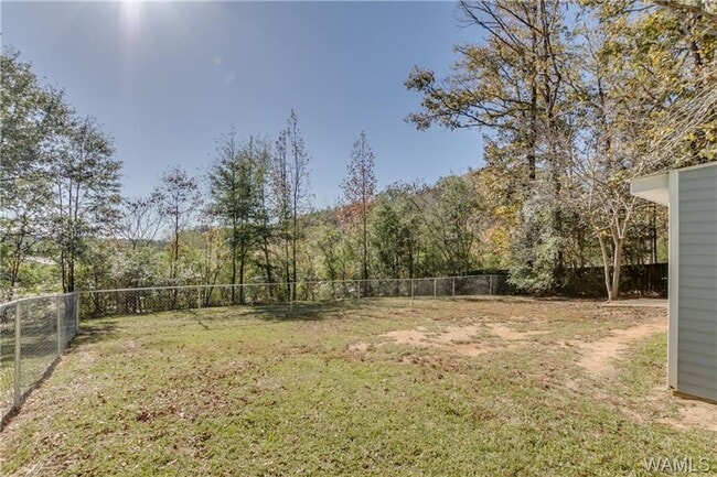 Building Photo - Nice 3 Bed 1.5 Bath Available Now! Call To...