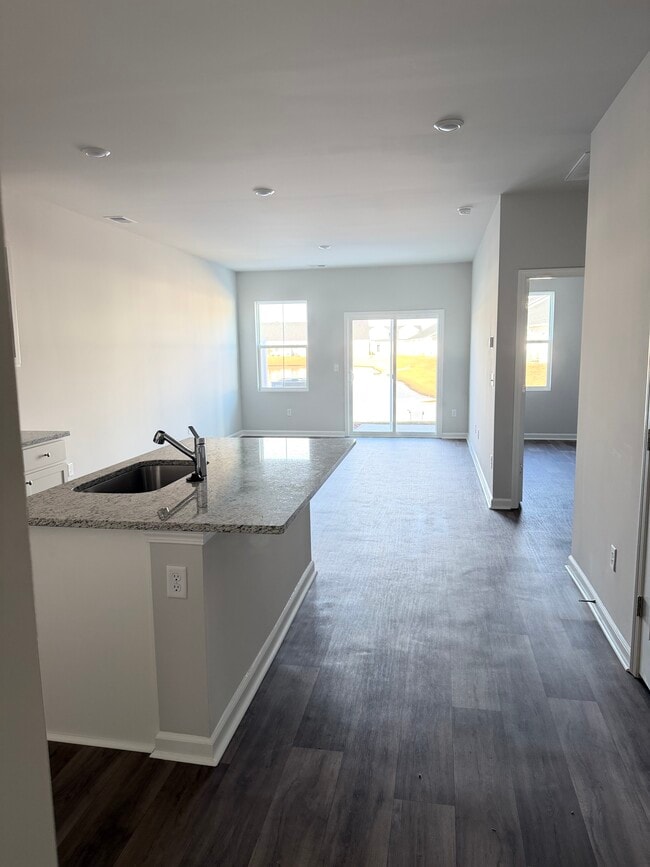 Building Photo - 1393 Speedway St