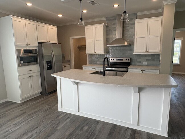 Building Photo - 1630 Voyager Dr