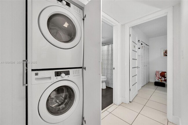 Building Photo - 8250 NW 191st St