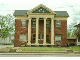 Building Photo - The Manor