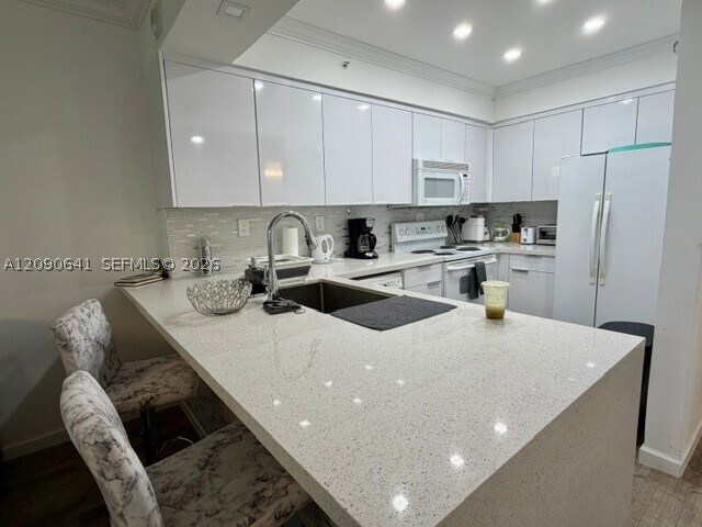 Building Photo - 2501 S Ocean Dr