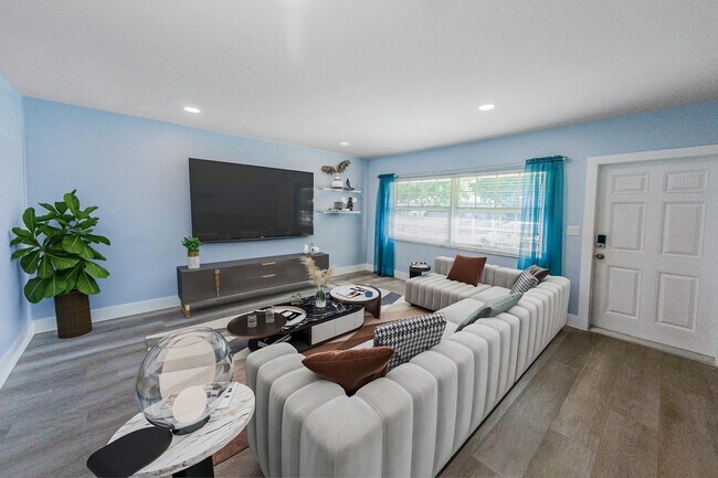 Building Photo - 1991 NE 32nd St