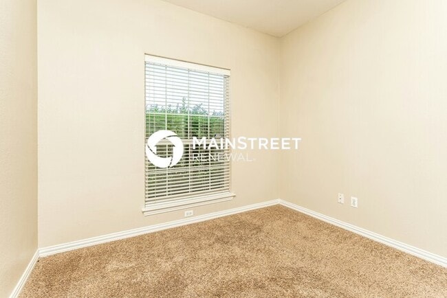 Building Photo - 3 Bedroom Pet-Friendly Home in Crowley, TX...