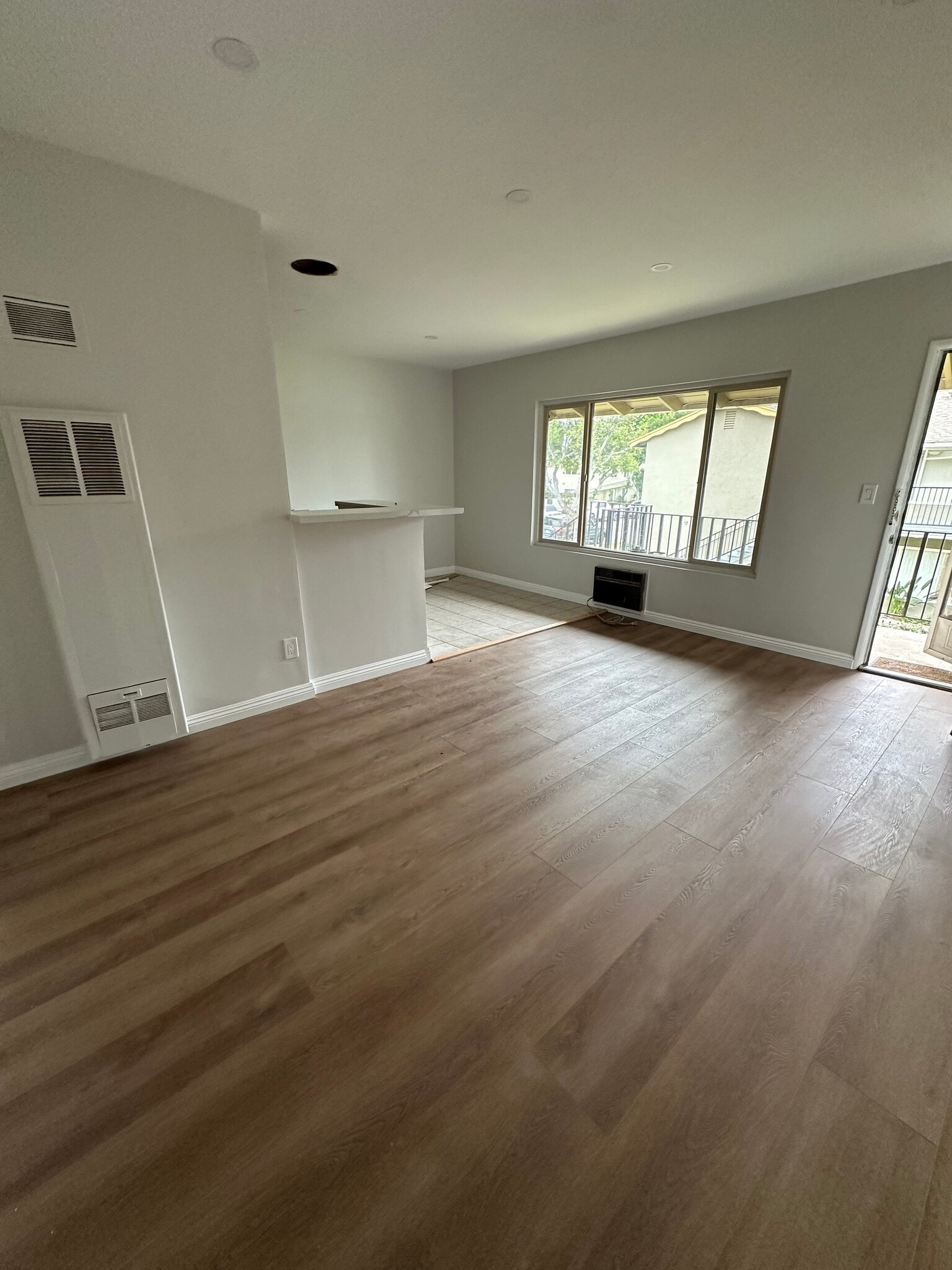 Building Photo - 1001 S Tamarack Dr