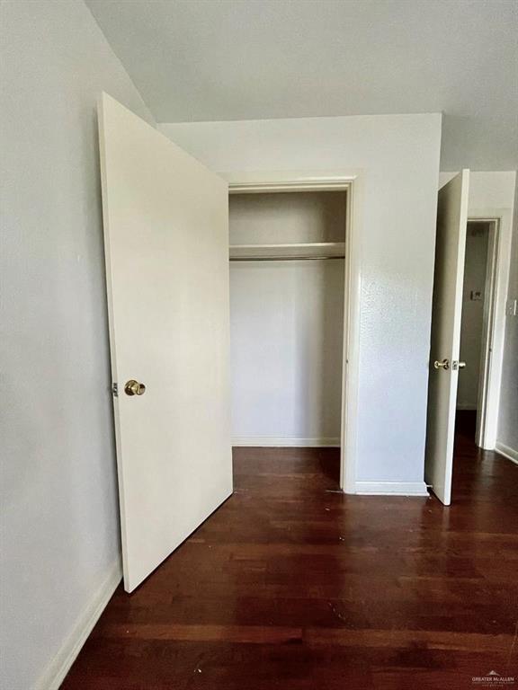 Building Photo - 17 Vine Ave