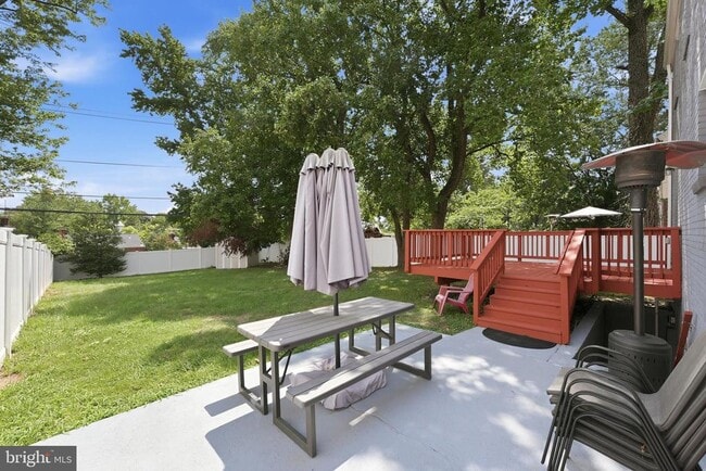 Building Photo - 2341 Belleview Ave