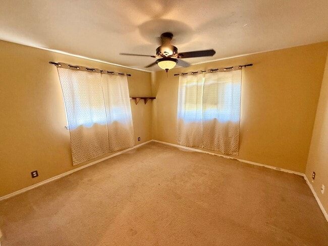 Building Photo - 3 Bedroom / 2 Bathroom House for Rent in Waikapu Gardens!