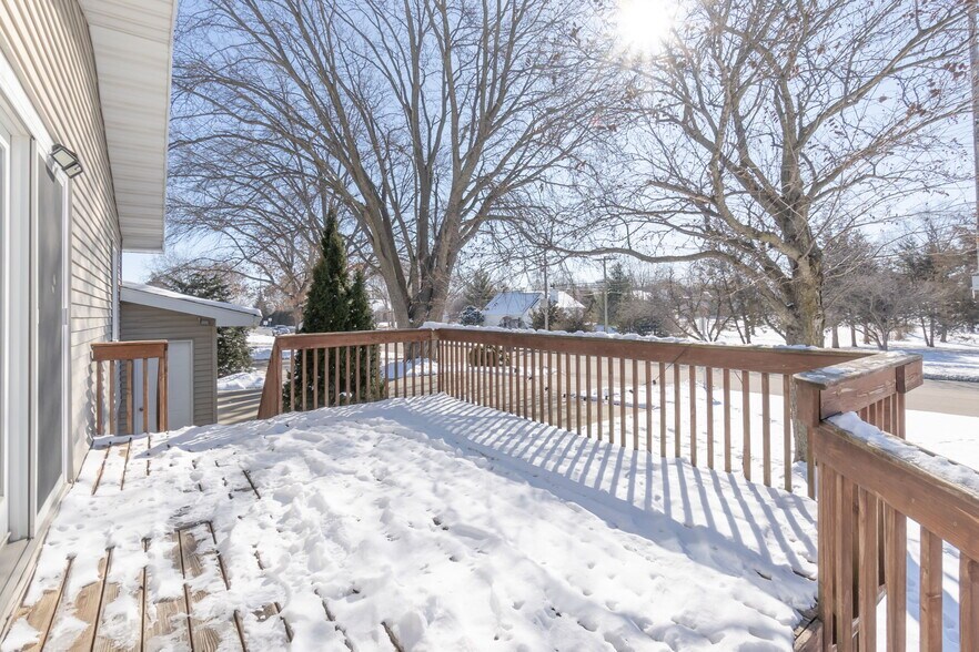 Deck - 318 Highland Dr