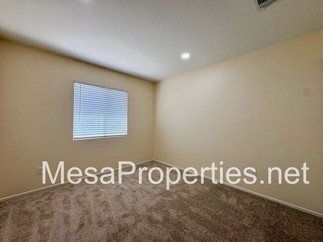 Building Photo - 14945 Cobalt Rd