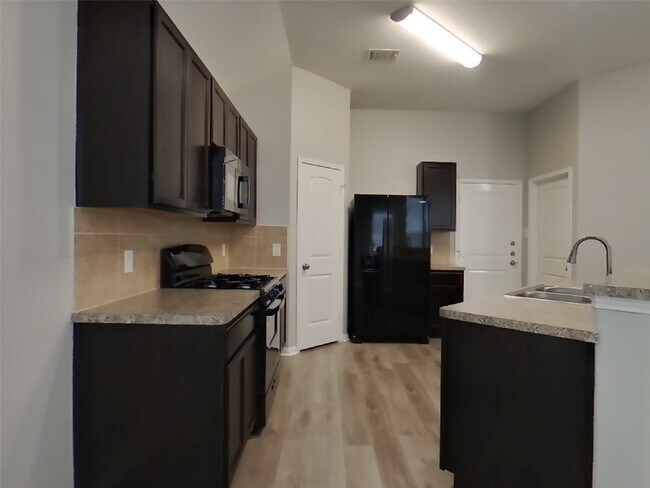 Building Photo - 12850 Spruce Cir